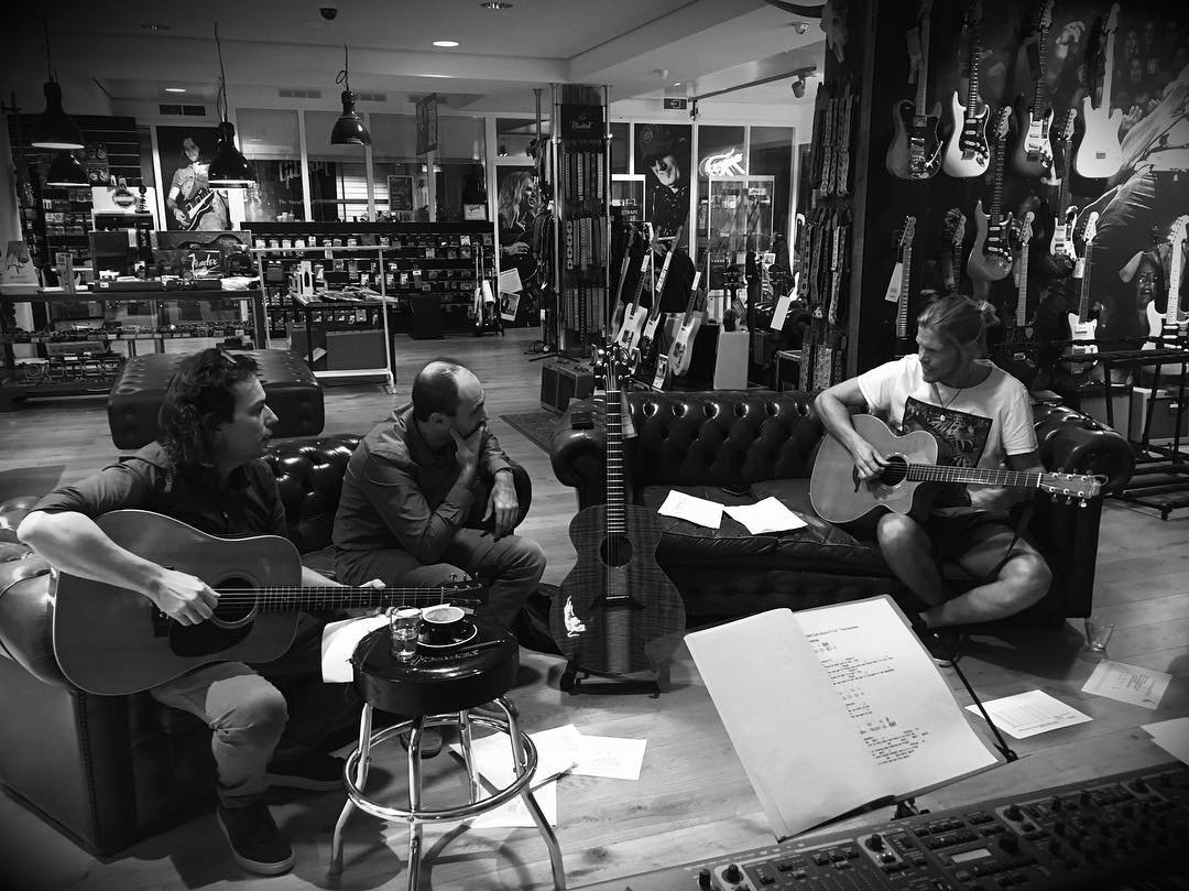 MOS at Max Guitar